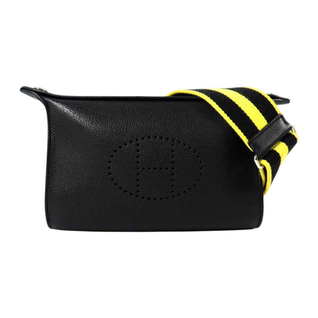 Hermes Vide Poches Togo Leather Crossbody Shoulder Bag Noir PHW: Hermes Vide Poches Togo Leather Crossbody Shoulder Bag Noir PHW Hermes Vide Poches shoulder bag in Noir Togo leather with palladium-tone hardware. This unisex crossbody-style bag is made in France and