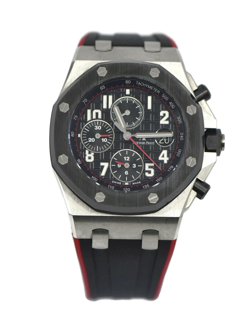 Royal Oak Offshore 26470SO Mens Stainless Steel Automatic Watch with Box and Papers: Royal Oak Offshore 26470SO Mens Stainless Steel Automatic Watch with Box and Papers This Audemars Piguet Royal Oak Offshore wristwatch features a 42mm stainless steel case with a black bezel and a bla
