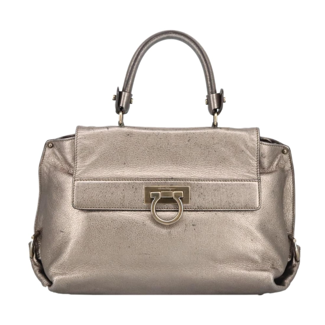 Salvatore Ferragamo Sofia Leather Satchel Silver: Salvatore Ferragamo Sofia Leather Satchel Silver Salvatore Ferragamo Sofia Satchel in leather with a silver colorway. This women's handbag is made in Italy and is presented in fair condition with visi