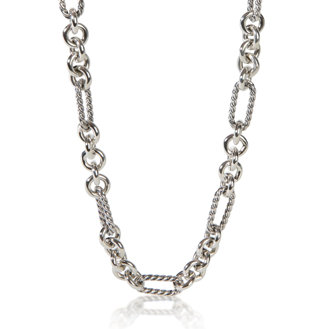 David Yurman Figaro Link Necklace in 18k Gold and Sterling Silver: David Yurman Figaro Link Necklace in 18k Gold and Sterling Silver David Yurman Figaro Link necklace crafted in yellow gold and sterling silver with a toggle clasp. This pre-owned women's necklace incl
