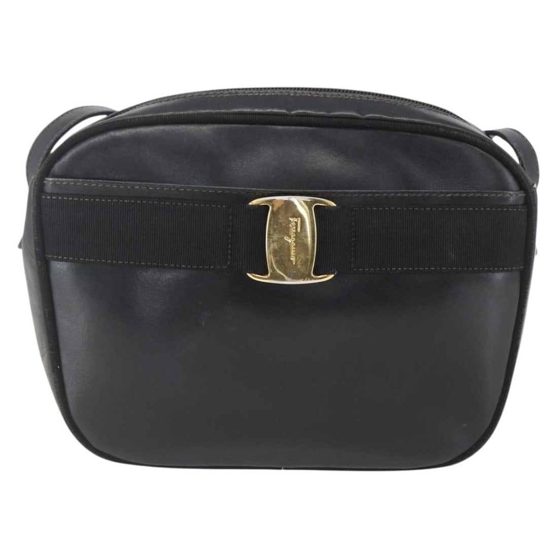 Salvatore Ferragamo Vara Bow Camera Shoulder Bag Black Patent Leather: Salvatore Ferragamo Vara Bow Camera Shoulder Bag Black Patent Leather This Salvatore Ferragamo Vara Bow camera shoulder bag is crafted from black patent leather and features the iconic Vara bow detail