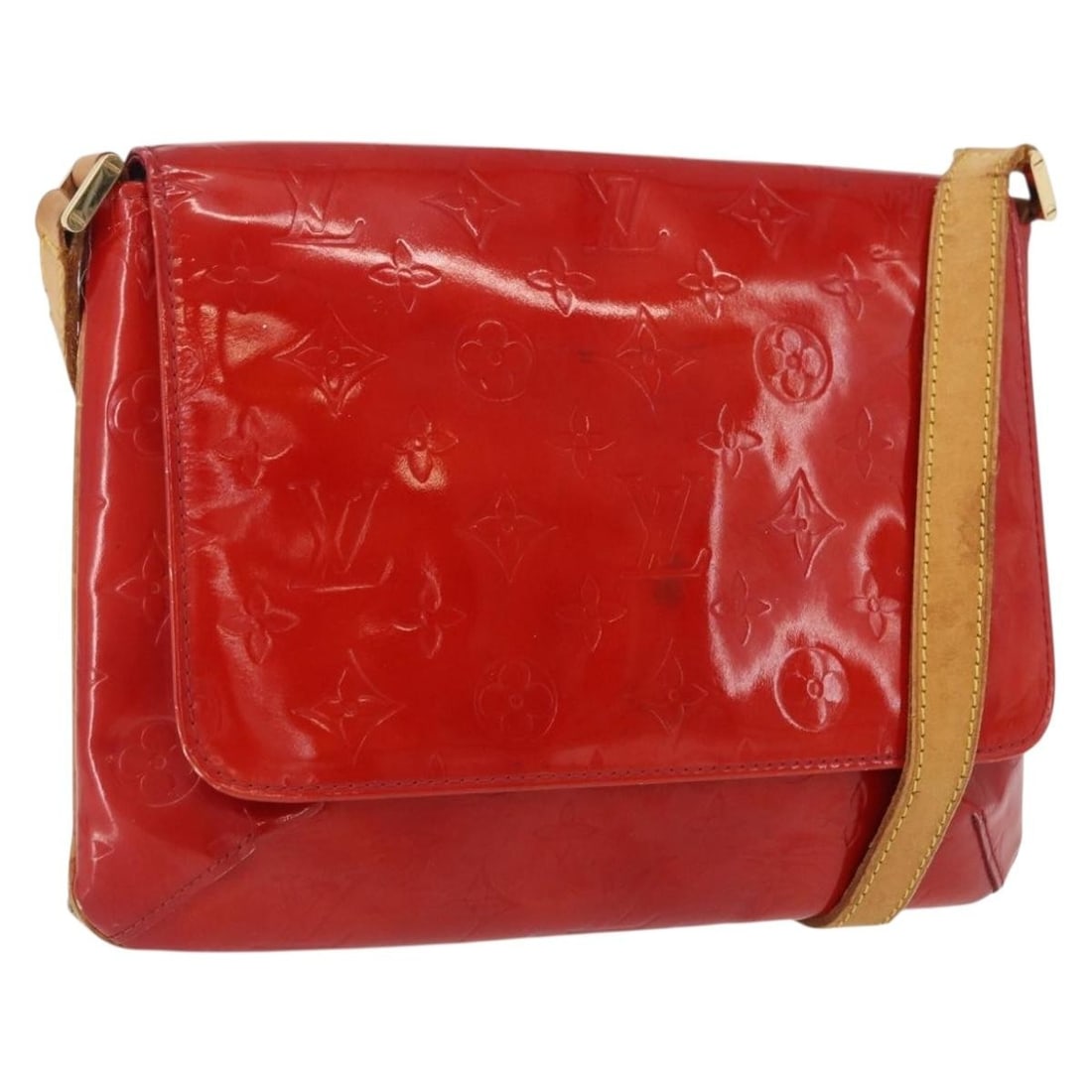 Louis Vuitton Thompson Street Red Monogram Vernis Shoulder Bag M91094: Louis Vuitton Thompson Street Red Monogram Vernis Shoulder Bag M91094 This Louis Vuitton Monogram Vernis Thompson Street Shoulder Bag in red patent leather features a compact and stylish silhouette. M