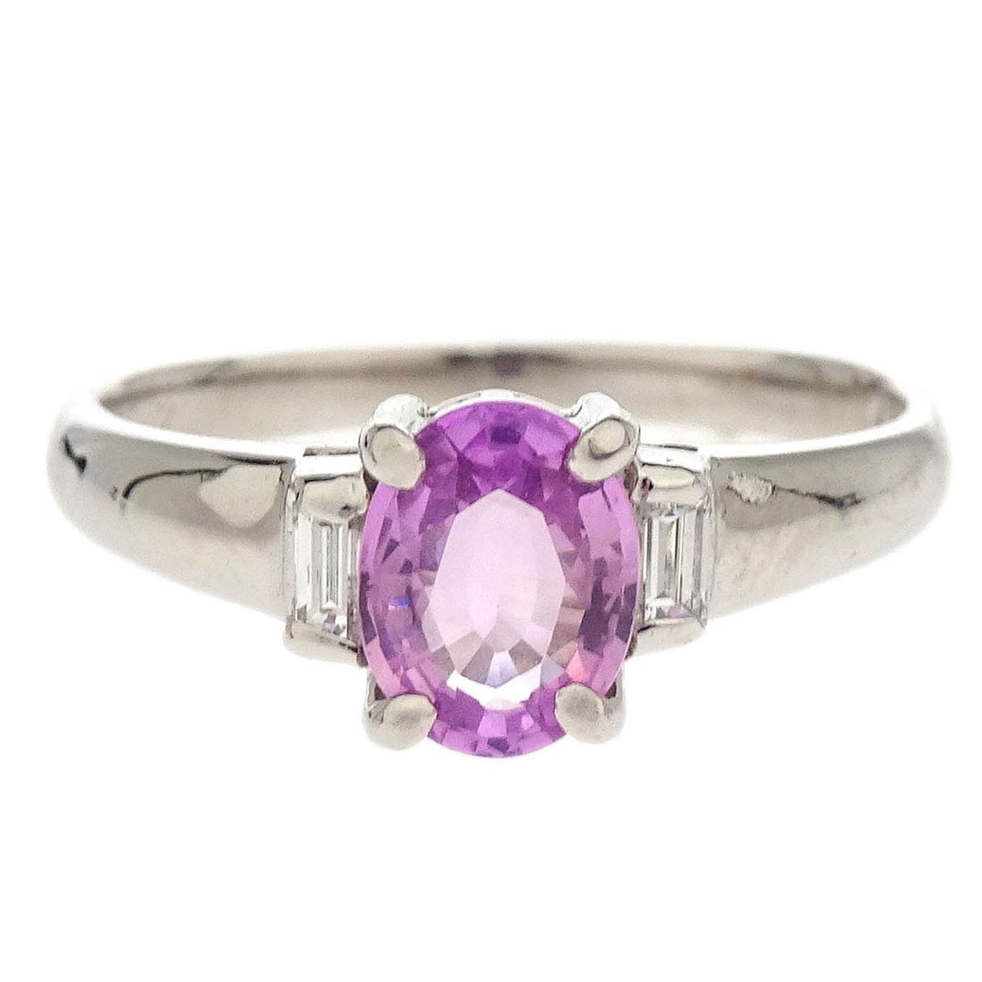 Vintage Pt850 ring with sapphire and diamond size 46: Vintage Pt850 ring with sapphire and diamond size 46 Vintage ring crafted in Pt850 and set with a sapphire and diamond. This no-brand piece has a simple round-form design and presents in very good con