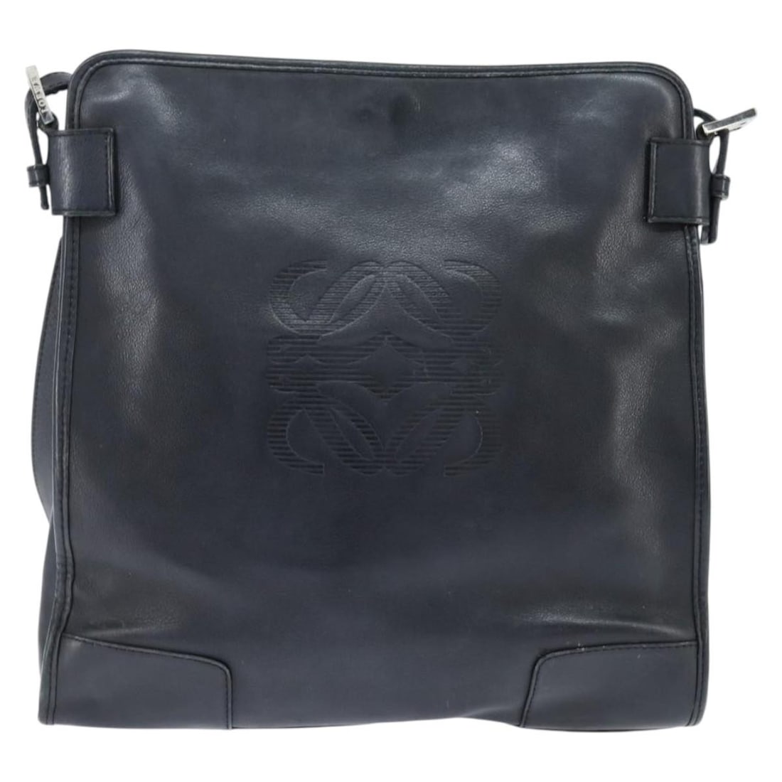 Loewe Anagram black leather shoulder bag 32cm x 32cm x 8cm: Loewe Anagram black leather shoulder bag 32cm x 32cm x 8cm This Loewe Anagram Shoulder Bag is crafted from black leather, designed for unisex use. The bag features noticeable signs of wear, including 