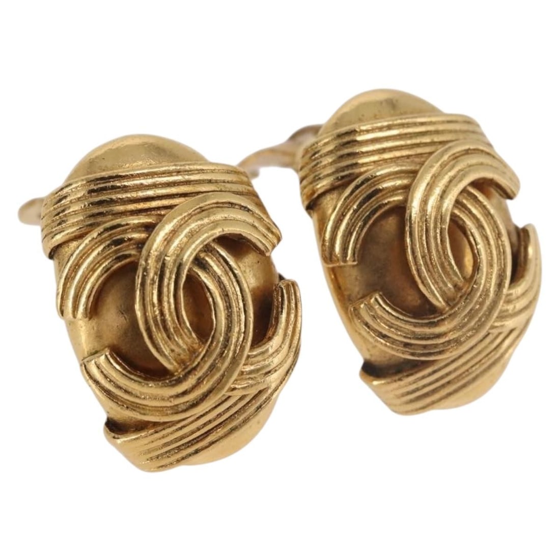 CHANEL CC Coco Mark Gold Tone Metal Earring France: CHANEL CC Coco Mark Gold Tone Metal Earring France CHANEL COCO mark earrings in metal with a gold tone finish, made in France. The item is listed as heavily used with visible surface rubbing and scrat
