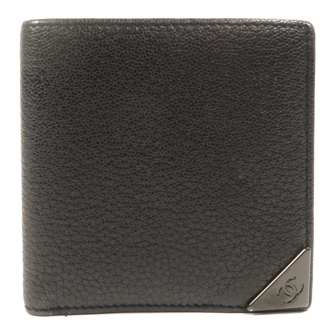 CHANEL CC bi fold wallet in black calfskin leather: CHANEL CC bi fold wallet in black calfskin leather Bi-fold wallet in black calfskin leather with a CC design. The interior includes two flap-open compartments, eight card slots, and two wallet compart