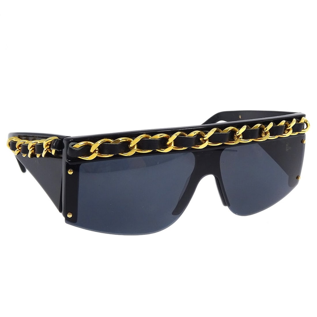 CHANEL CC Logos Black Sunglasses Chain Detail Italy 01455 94305: CHANEL CC Logos Black Sunglasses Chain Detail Italy 01455 94305 Chanel sunglasses with a black plastic frame and black plastic lenses. Designed for women, this pair features a CC Logos model, logo the