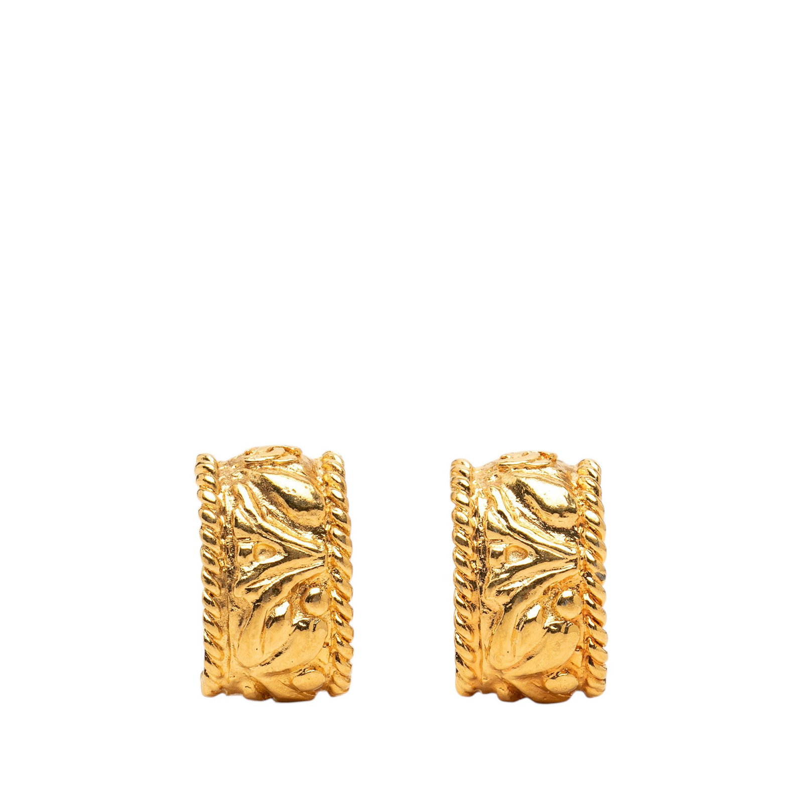 Chanel CC Clip On Half Hoop Earrings Gold Plated Metal: Chanel CC Clip On Half Hoop Earrings Gold Plated Metal Chanel CC half hoop clip-on earrings in gold-plated metal. This costume jewelry design features the iconic CC motif and a classic half hoop silho