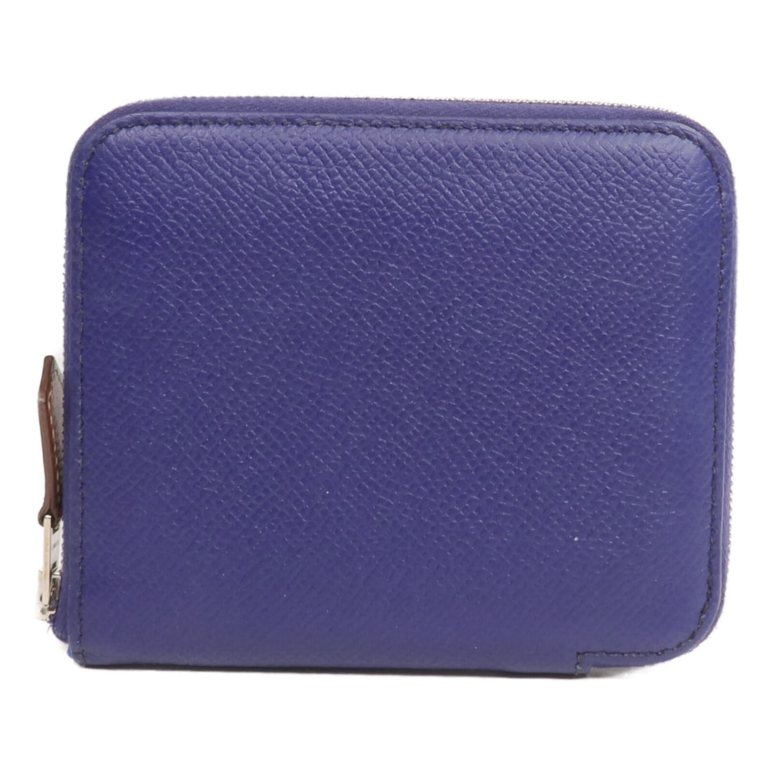 Hermes Silk In Compact Wallet Epsom Calfskin Ultraviolet PHW: Hermes Silk In Compact Wallet Epsom Calfskin Ultraviolet PHW Compact round wallet in Epsom leather and calfskin with a purple and ultraviolet colorway. This women's wallet features a zippered coin cas