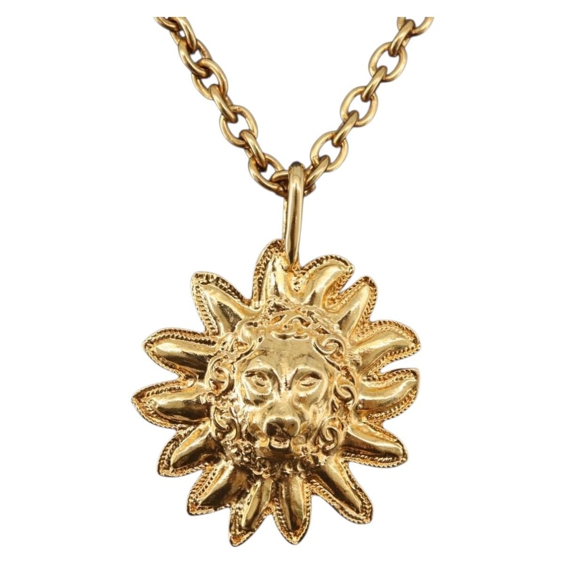 CHANEL CC Gold Tone Metal Necklace with Box: CHANEL CC Gold Tone Metal Necklace with Box CHANEL women's necklace in gold-tone metal, made in France. This piece includes the item box and shows reasonable wear and tear consistent with condition ra