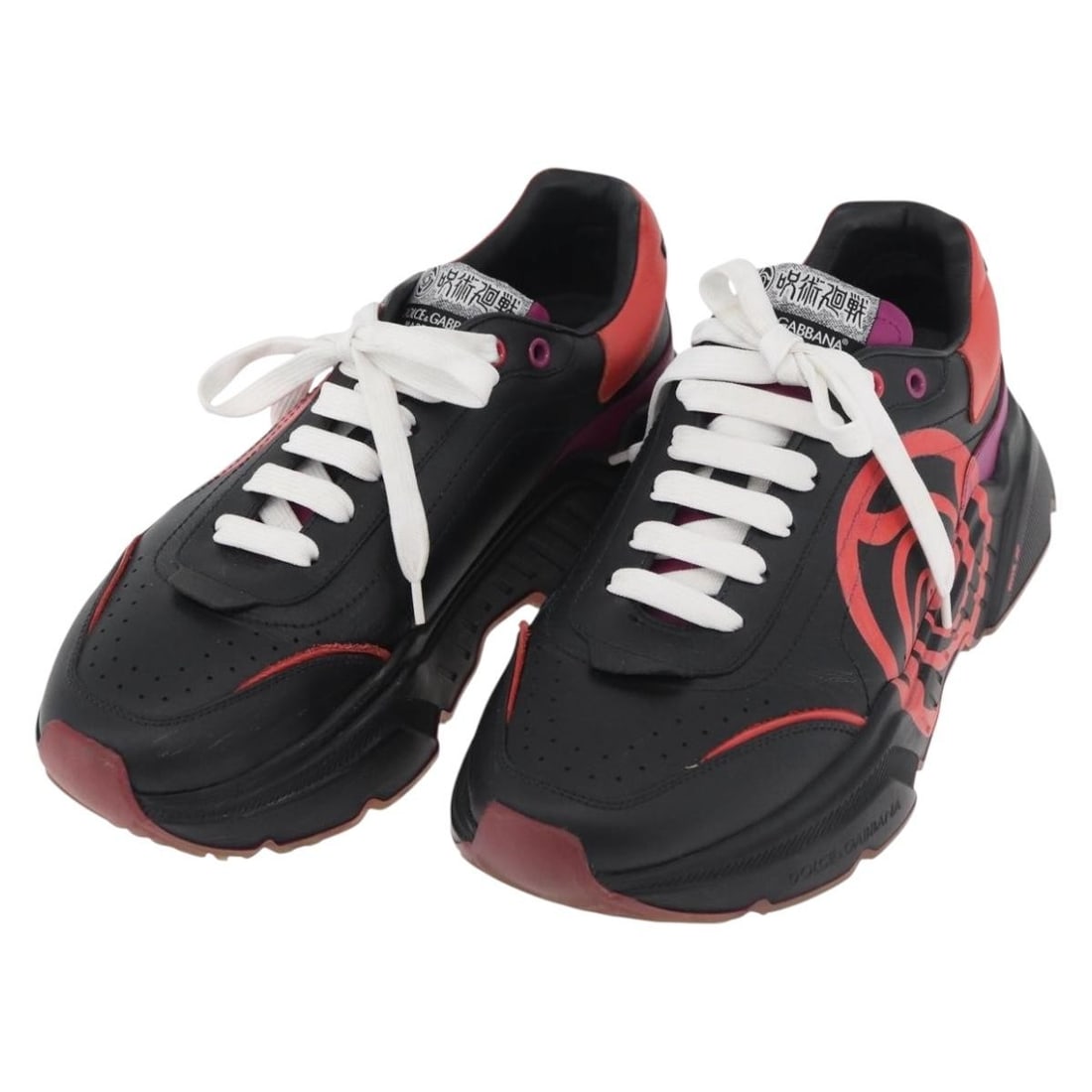 Dolce Gabbana Jujutsu Kaisen Black Leather College Shoes: Dolce Gabbana Jujutsu Kaisen Black Leather College Shoes These Dolce & Gabbana x Jujutsu Kaisen Art College women's shoes feature a sleek black leather upper and are crafted in Italy. The shoes are in