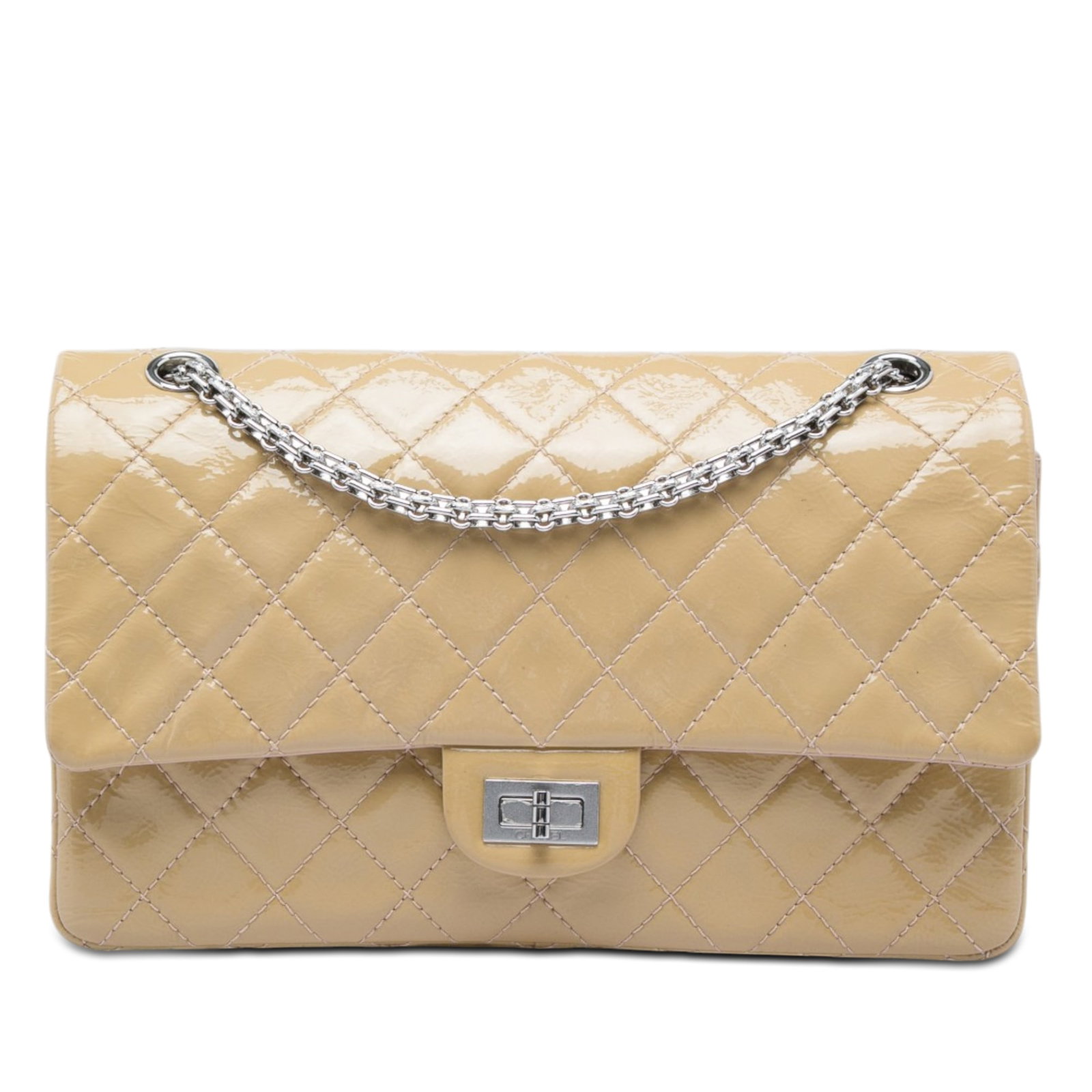 Chanel Reissue 2.55 226 beige quilted patent leather shoulder bag: Chanel Reissue 2.55 226 beige quilted patent leather shoulder bag Chanel Reissue 2.55 Double Flap 226 shoulder bag in beige quilted crinkled patent leather. This bag features silver-tone chain straps,