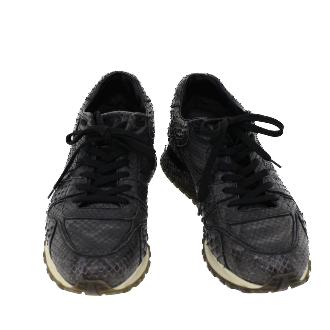 Black Leather Sneakers Women Size 6 Louis Vuitton Italy: Black Leather Sneakers Women Size 6 Louis Vuitton Italy Louis Vuitton women's black leather sneakers made in Italy. This pair shows reasonable wear and tear with rubbing, slight loss of shape, partial