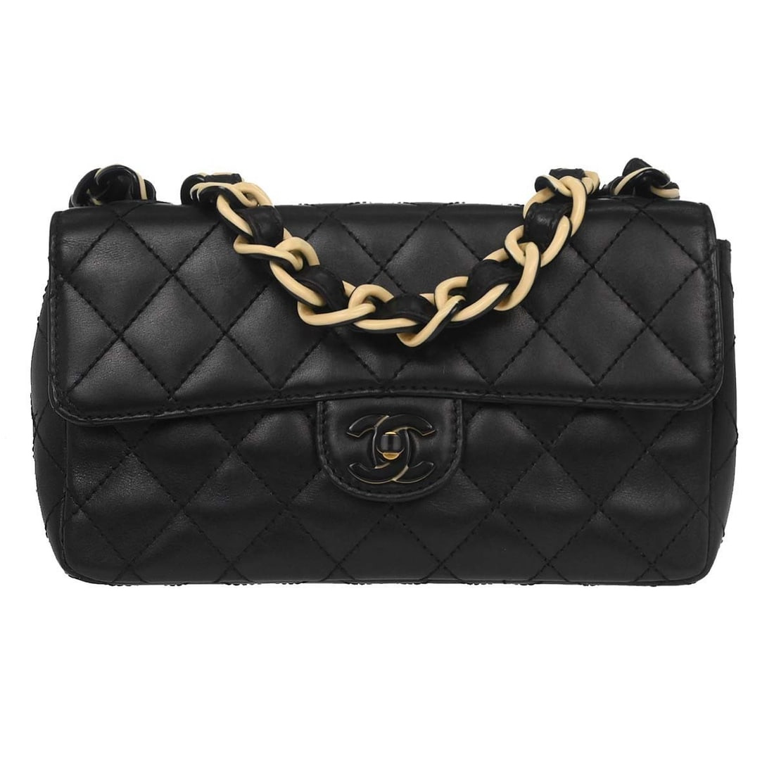 Small Chanel lambskin shoulder bag in black: Small Chanel lambskin shoulder bag in black Small Chanel shoulder bag in black lambskin with a shoulder strap and a casual silhouette. The bag is made in Italy and features one outside pocket and one 