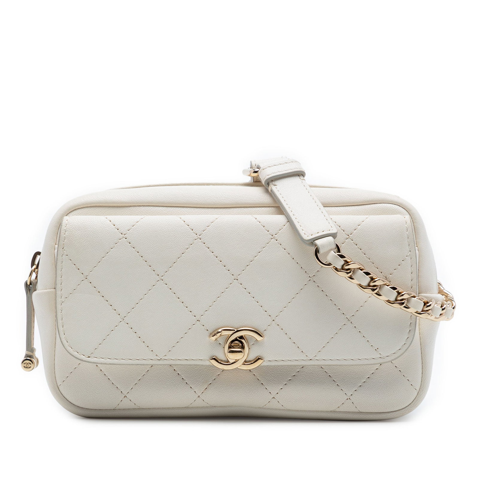 Chanel Casual Trip Quilted Goatskin Leather Waist Bag White: Chanel Casual Trip Quilted Goatskin Leather Waist Bag White Quilted goatskin leather waist bag with a leather-woven chain and adjustable flat leather strap. The design includes a top zip closure, an e