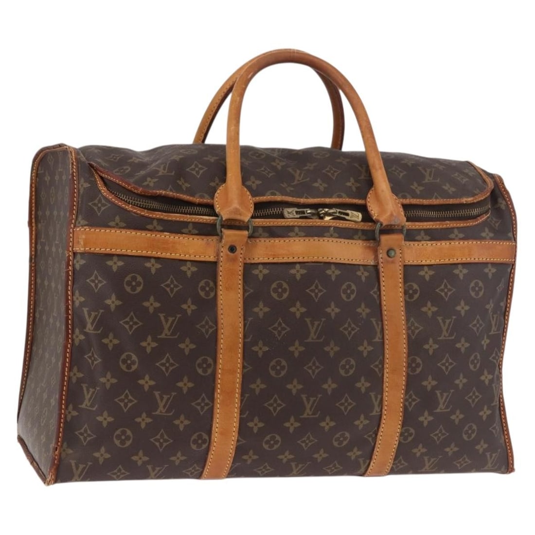 Louis Vuitton M41922 Sac Chasseur 55 Monogram Canvas Boston Bag: Louis Vuitton M41922 Sac Chasseur 55 Monogram Canvas Boston Bag Louis Vuitton Sac Chasseur 55 Boston Bag in Monogram Canvas, made in France. This women's Boston bag features the Monogram exterior colo