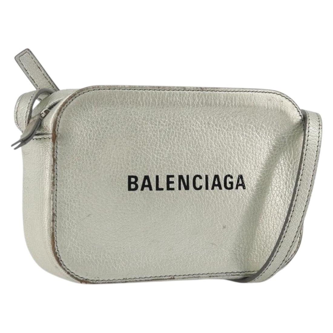 BALENCIAGA 552372 XS Leather Shoulder Bag in Silver: BALENCIAGA 552372 XS Leather Shoulder Bag in Silver Balenciaga Camera Bag XS Every Day Bag in silver leather, made in Italy. This shoulder bag is a women's style and comes as the item shown in the pho