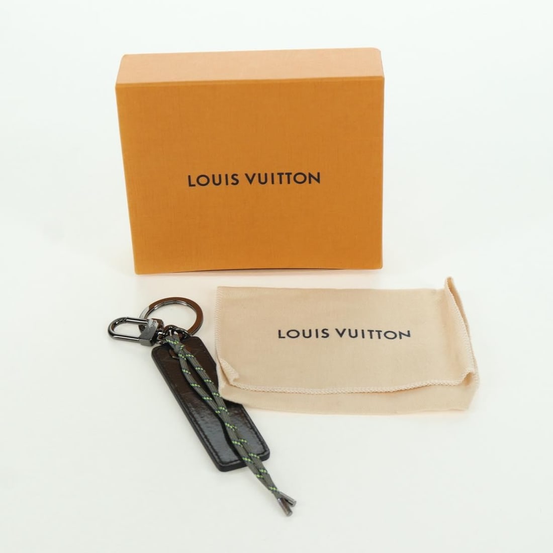 Louis Vuitton Monogram Eclipse Canvas Key Holder MP0929 - 12