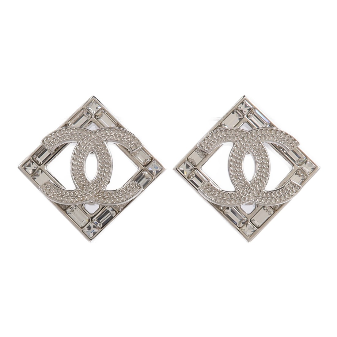 CHANEL CC Pierced Earrings Silver Tone Metal with Box: CHANEL CC Pierced Earrings Silver Tone Metal with Box CHANEL CC pierced earrings in silver-tone metal with a classic logo design. Includes a storage box. Condition is AB: Very Good. Specifications Bra