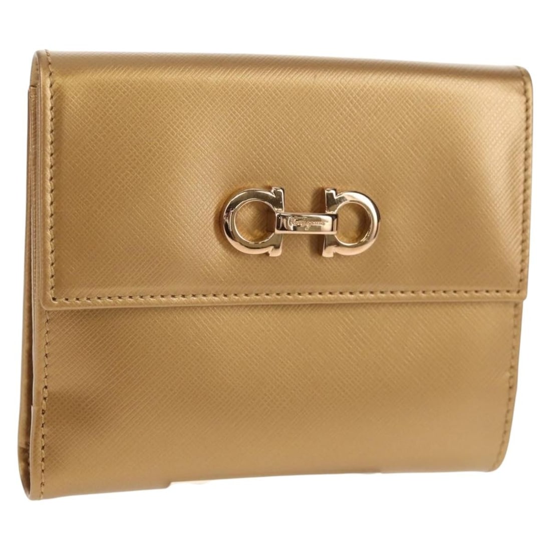 Salvatore Ferragamo Gancini Gold Leather Wallet with Box: Salvatore Ferragamo Gancini Gold Leather Wallet with Box This elegant Salvatore Ferragamo Gancini Wallet is a stylish accessory crafted from high-quality leather in a luxurious gold hue. Designed for 