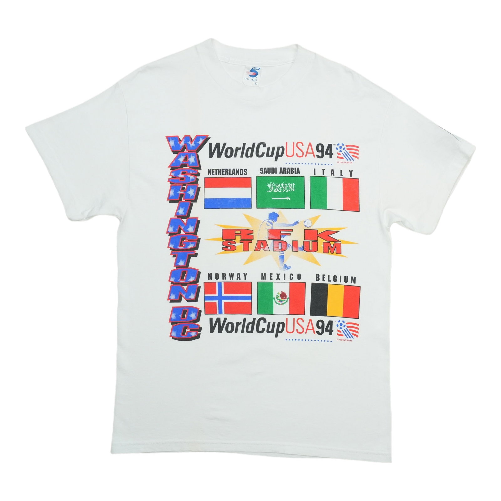 Vintage 1994 World Cup USA Washington T Shirt Large: Vintage 1994 World Cup USA Washington T Shirt Large Authentic vintage 1994 World Cup USA Washington Venue shirt from the 1990s. This original single-stitch shirt is a true vintage piece, not a modern 
