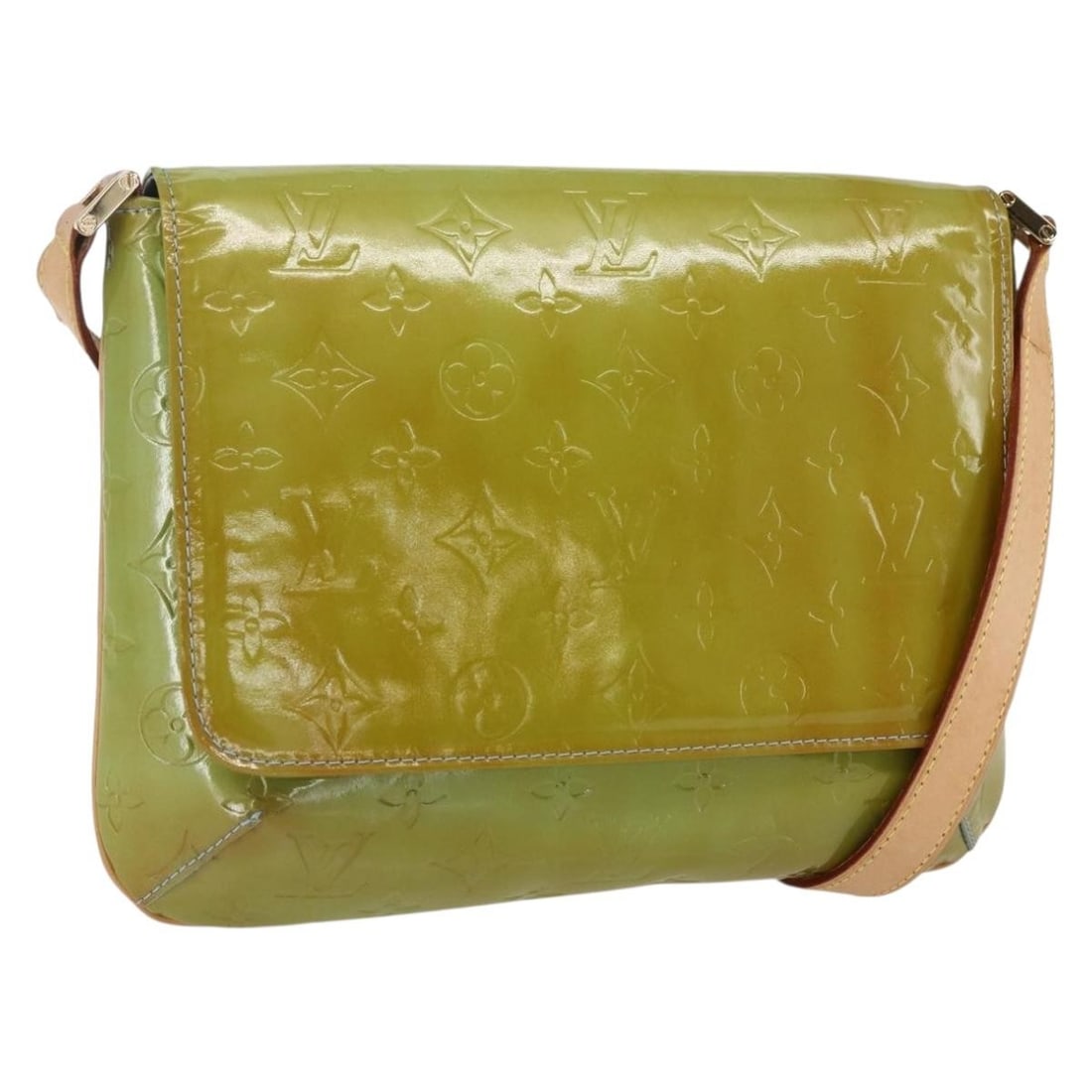 Louis Vuitton Thompson Street Baby Blue Patent Shoulder Bag M91009: Louis Vuitton Thompson Street Baby Blue Patent Shoulder Bag M91009 This is a Louis Vuitton Thompson Street shoulder bag in baby blue Monogram Vernis patent leather. The bag features a structured silho