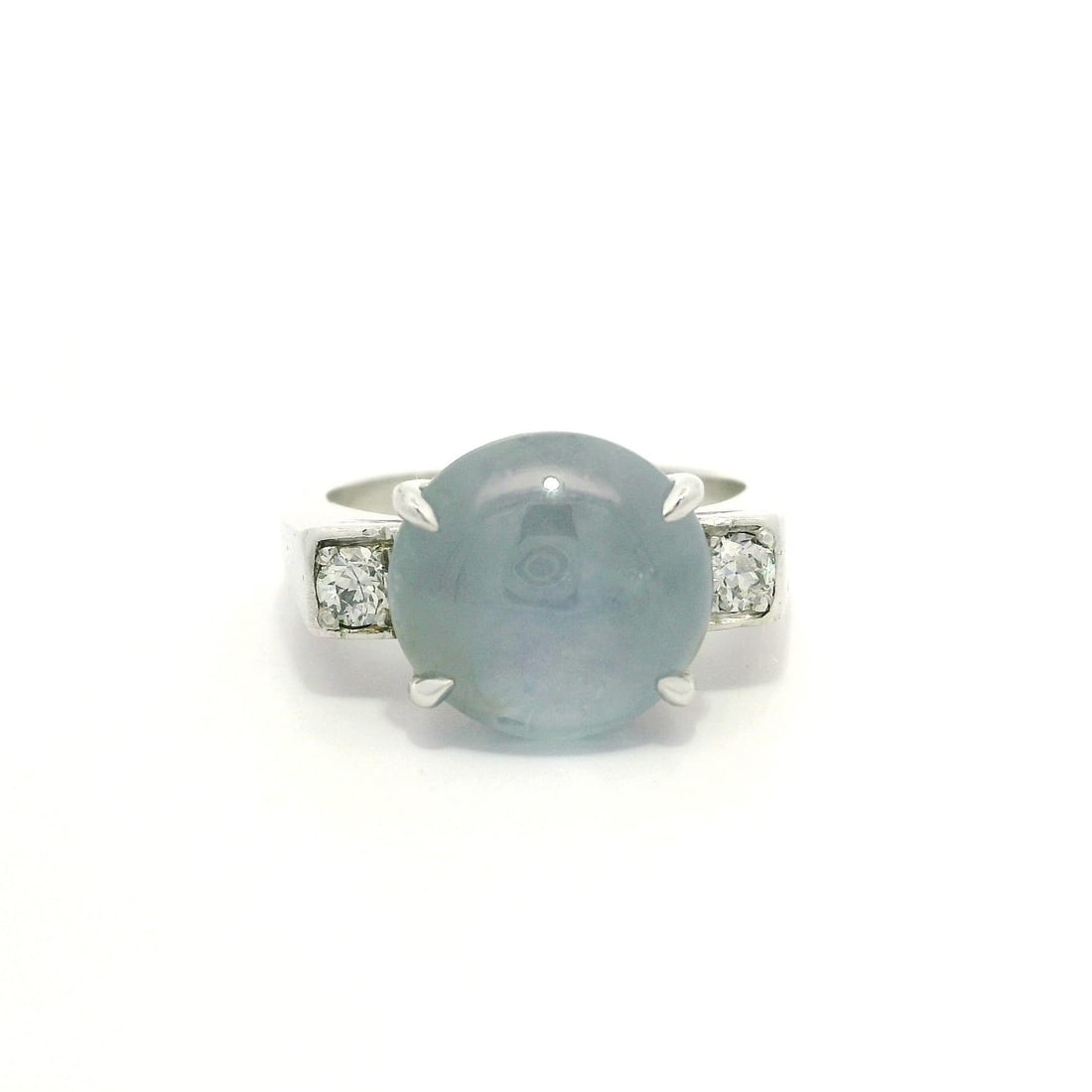 Antique Art Deco Platinum 8.50ctw Star Sapphire Diamond Cocktail Ring: Antique Art Deco Platinum 8.50ctw Star Sapphire Diamond Cocktail Ring This exquisite Antique Art Deco ring showcases a stunning 8.50ctw star sapphire set in solid platinum, complemented by sparkling o
