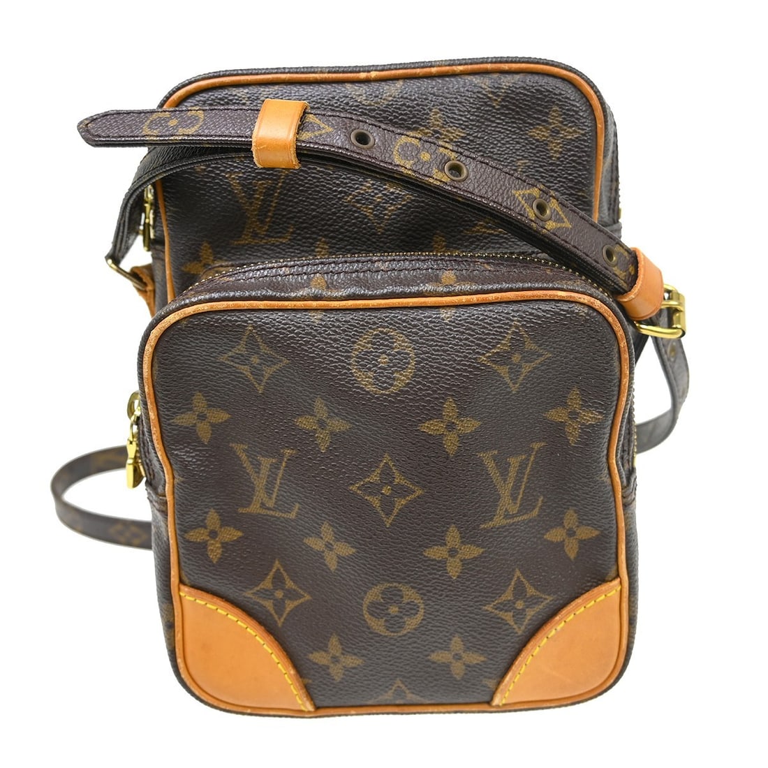 Louis Vuitton Amazone Monogram Crossbody Bag M45236 Brown: Louis Vuitton Amazone Monogram Crossbody Bag M45236 Brown Vintage Louis Vuitton Amazon crossbody shoulder bag in Monogram canvas and leather with a zip closure and brown lining. This unisex bag shows 