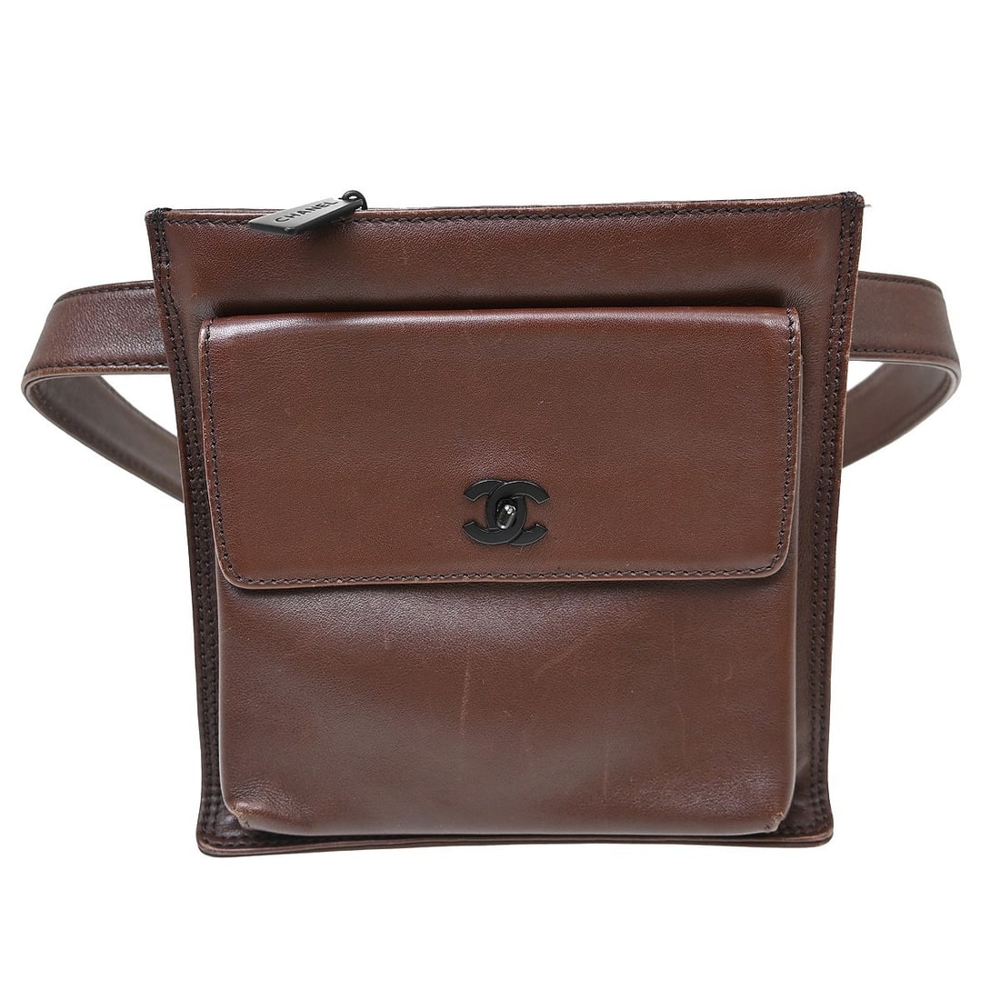 Chanel Brown Leather Waist Bag Front Pocket Vintage: Chanel Brown Leather Waist Bag Front Pocket Vintage This Chanel Vintage Front Pocket Waist Bag is crafted from brown leather and features a practical front pocket design. Suitable for both men and wom