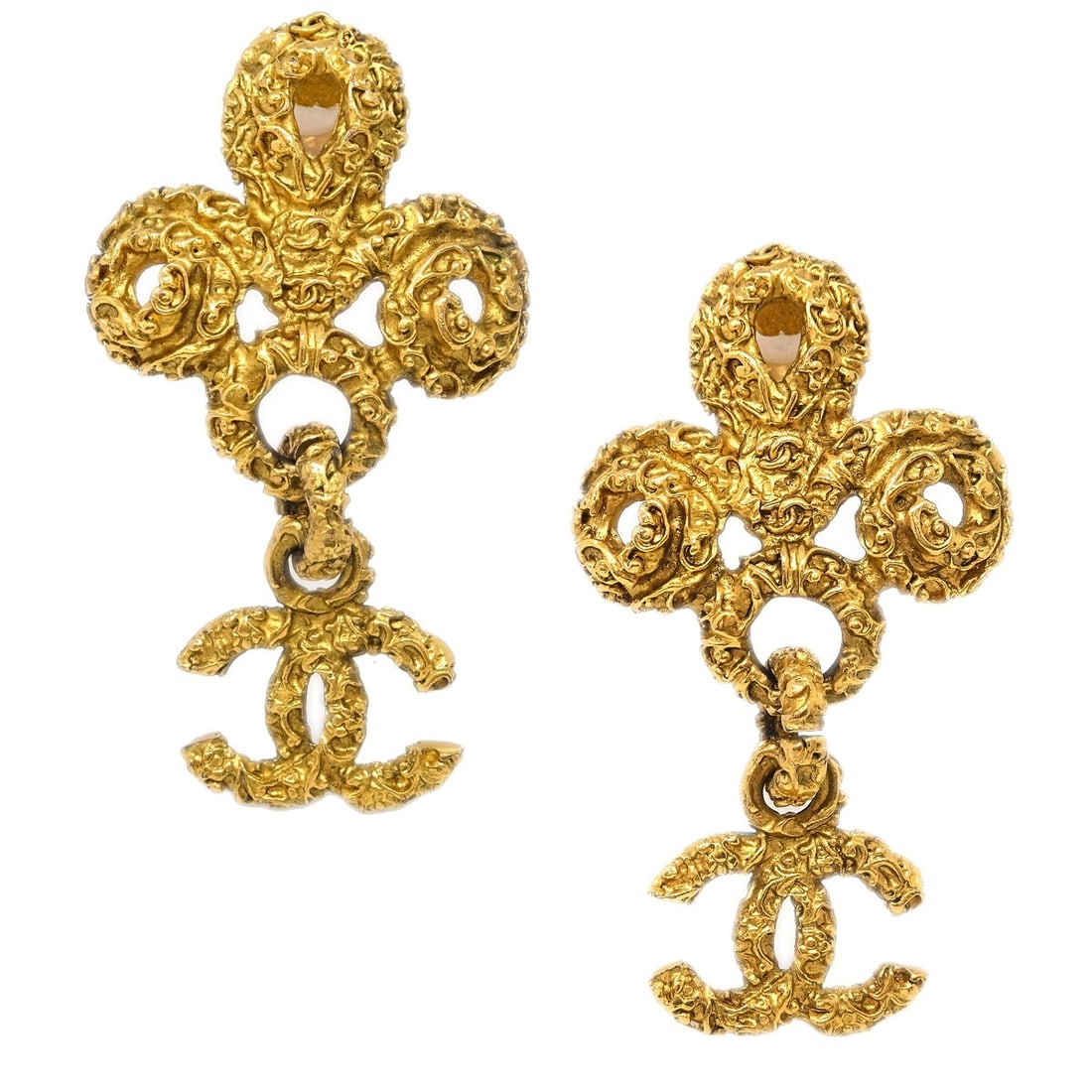 CHANEL Gold Plated Clip On Dangle Earrings France 93A: CHANEL Gold Plated Clip On Dangle Earrings France 93A Chanel dangle/drop clip-on earrings in gold-plated metal, made in France. The earrings are described as being in very good condition and come with