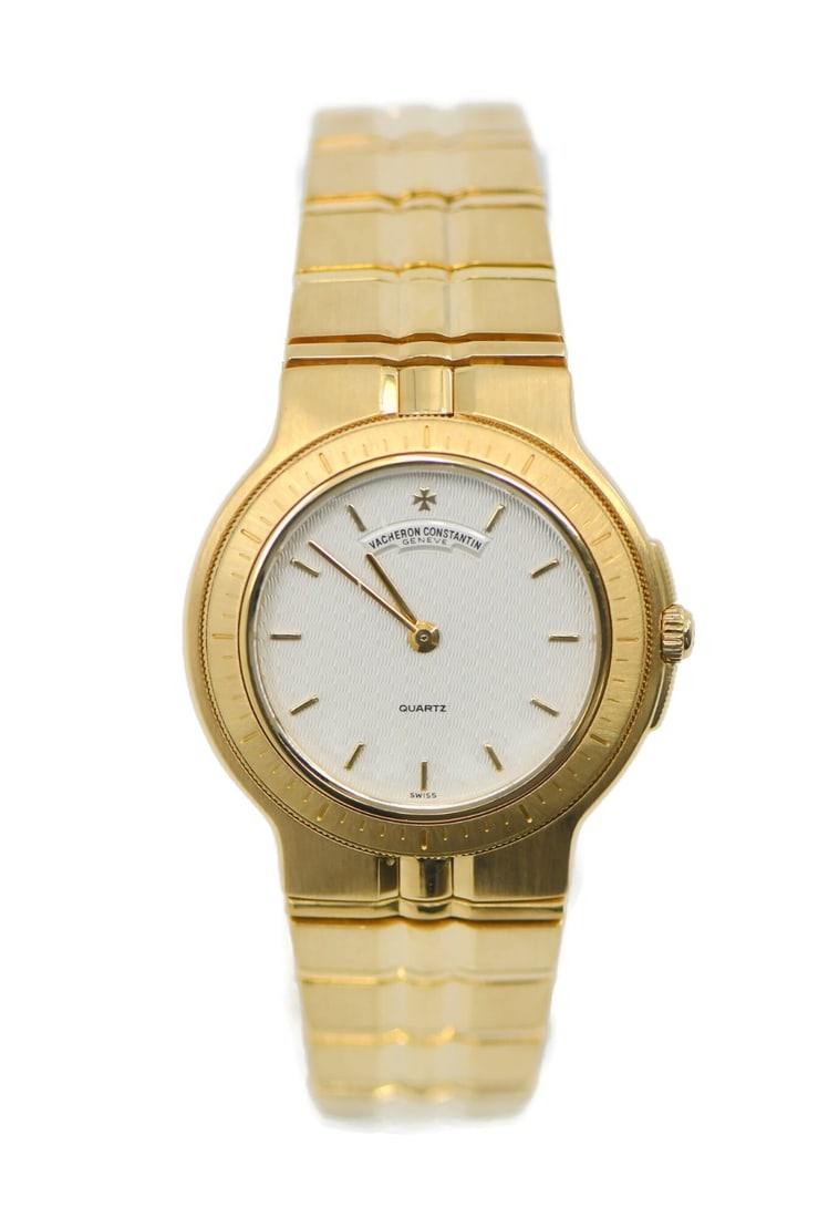 Vacheron Constantin Phidias womens 18K yellow gold quartz wristwatch 28mm: Vacheron Constantin Phidias womens 18K yellow gold quartz wristwatch 28mm Vintage Vacheron Constantin Phidias wristwatch in 18K yellow gold with a quartz movement and analog display. This women's luxu