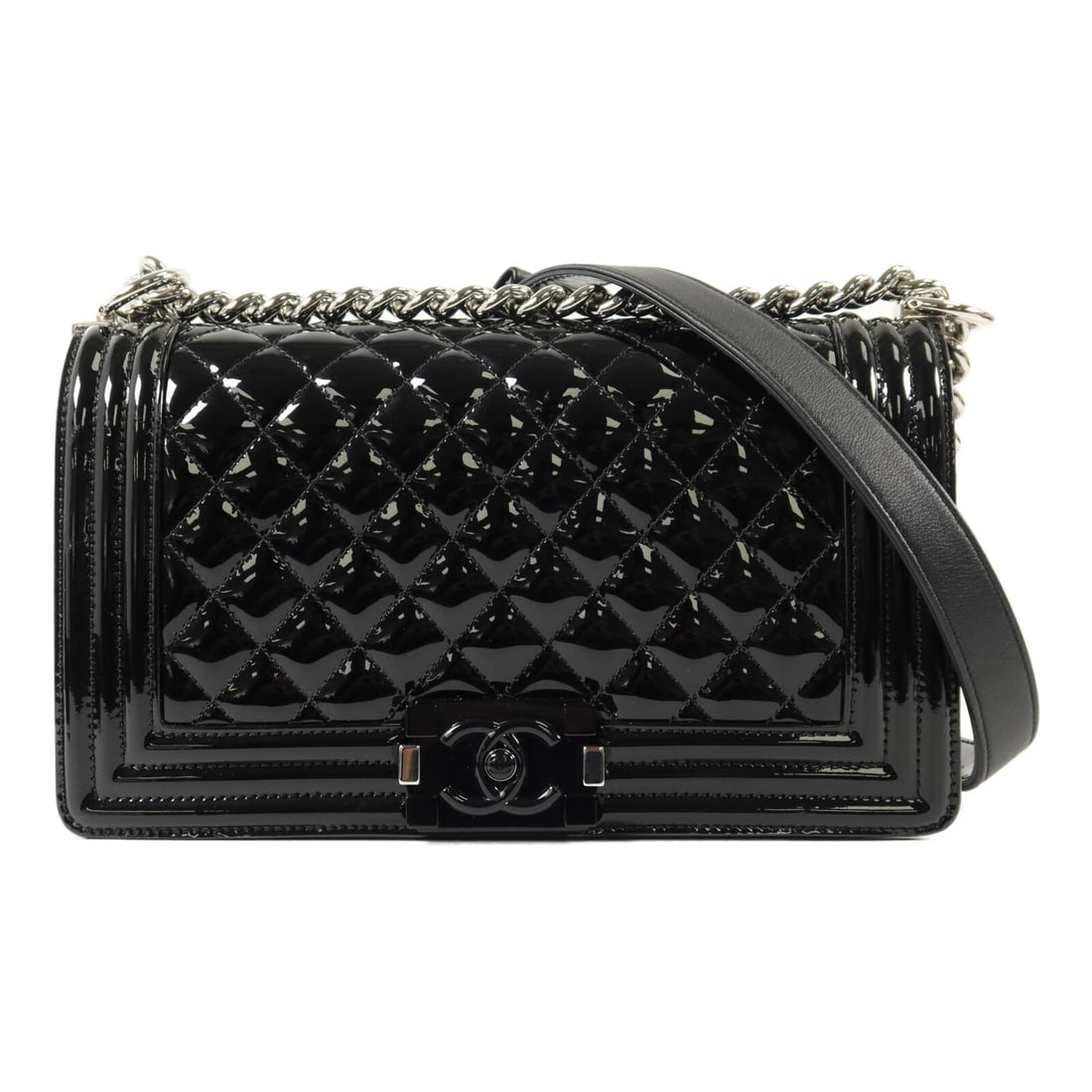 CHANEL Boy 25 A67086 black patent leather chain shoulder bag: CHANEL Boy 25 A67086 black patent leather chain shoulder bag Chanel Boy 25 chain shoulder handbag in black patent leather with CC hardware styling. This women's shoulder bag features a flap design wit