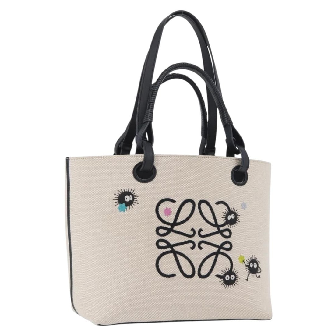 LOEWE Susuwatari Spirited Away Canvas Tote Bag Cream: LOEWE Susuwatari Spirited Away Canvas Tote Bag Cream LOEWE x Studio Ghibli Susuwatari Spirited Away tote bag in cream canvas, made in France. It comes with a dust bag and features a handle drop of app