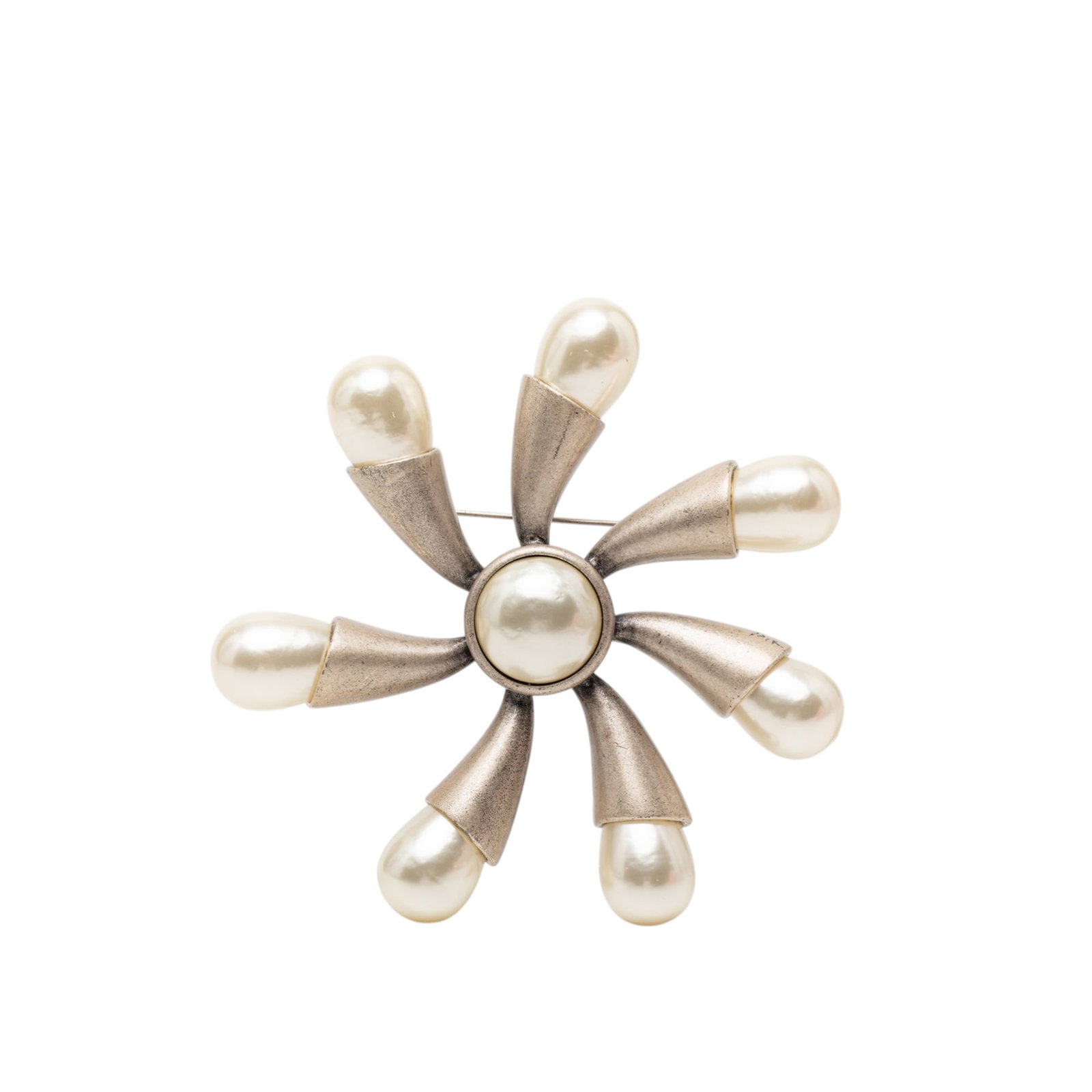 Chanel gold plated flower brooch with faux pearls: Chanel gold plated flower brooch with faux pearls This Chanel brooch features a gold plated metal body adorned with faux pearl embellishments, designed in a floral motif. It is equipped with a back pi