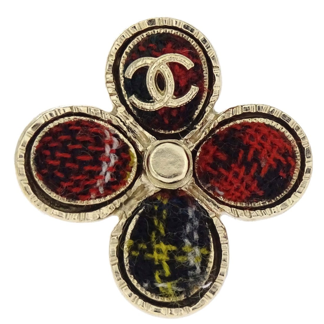 Chanel Tweed Clover CC Gold Plated Ring Size 51 Red Black: Chanel Tweed Clover CC Gold Plated Ring Size 51 Red Black Vintage Chanel ring featuring a tweed check clover CC motif in gold, red, and black. This gold-plated ring has no main stone and remains in ve