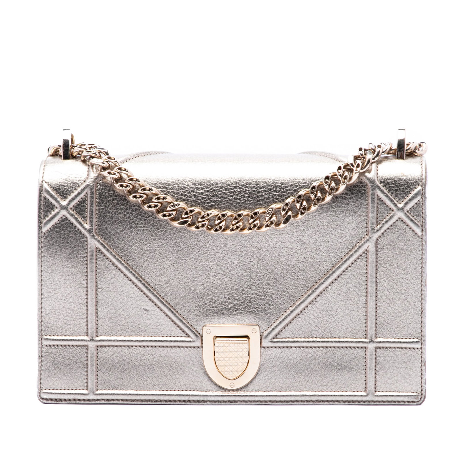 Dior Diorama Medium Metallic Calfskin Shoulder Bag Silver: Dior Diorama Medium Metallic Calfskin Shoulder Bag Silver A Dior Medium Metallic Calfskin Diorama Flap bag in silver metallic leather, made in Italy. It features a chain link and leather shoulder stra