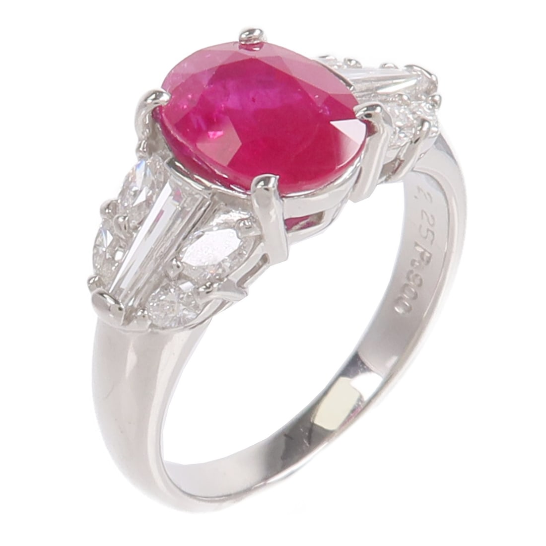 Pt900 Platinum Ruby Diamond Ring 2.25ct 0.64ct Size 5.75: Pt900 Platinum Ruby Diamond Ring 2.25ct 0.64ct Size 5.75 Ruby and diamond ring in Pt900 platinum with a red ruby center and diamond accents. The ring is US size 5.75 and is described as being in very 