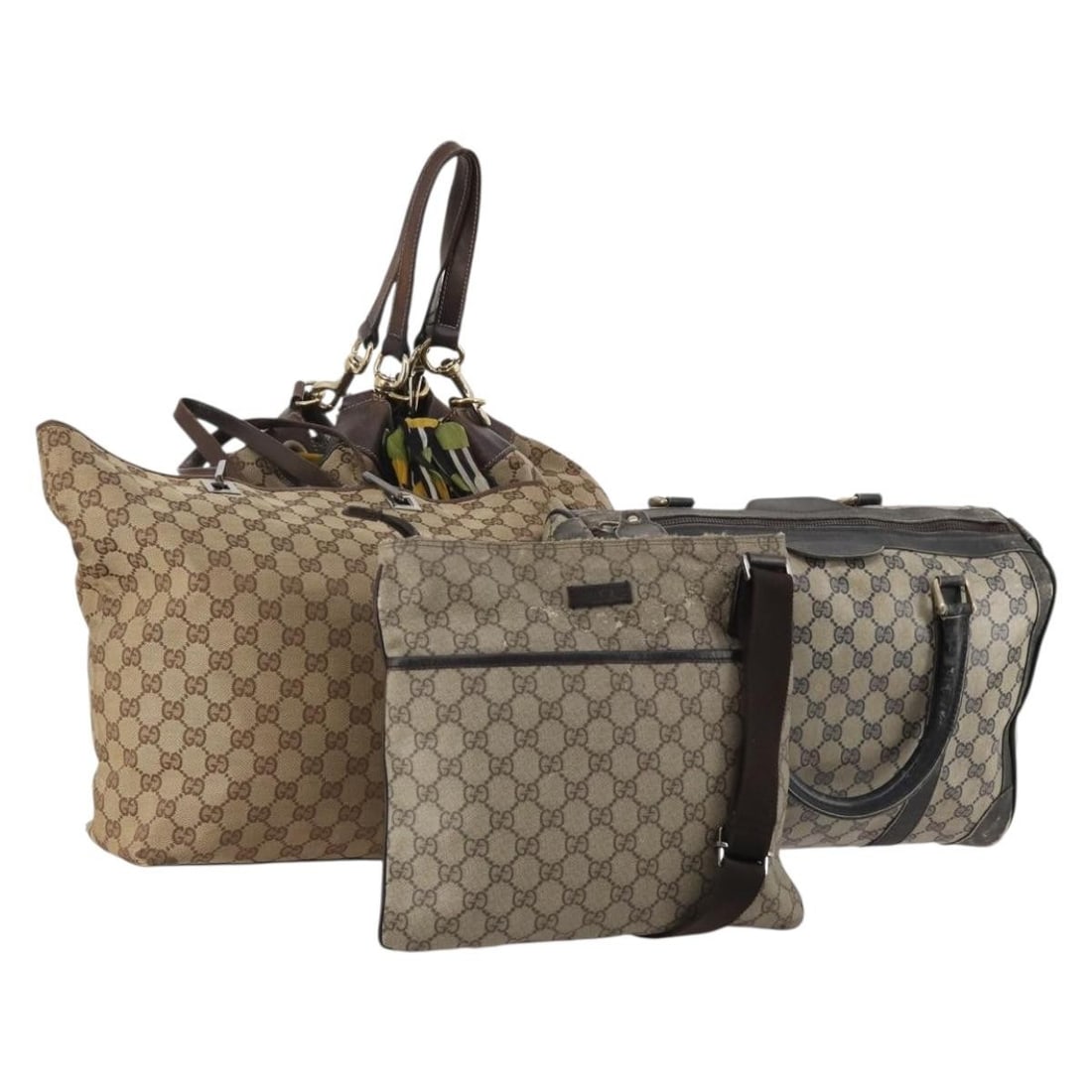 4 Piece Gucci GG Supreme Canvas PVC Shoulder Bag Set Beige Navy: 4 Piece Gucci GG Supreme Canvas PVC Shoulder Bag Set Beige Navy Authentic Gucci GG Supreme GG canvas shoulder bag set in beige and navy. Made in Italy, this women's shoulder bag is crafted from PVC le