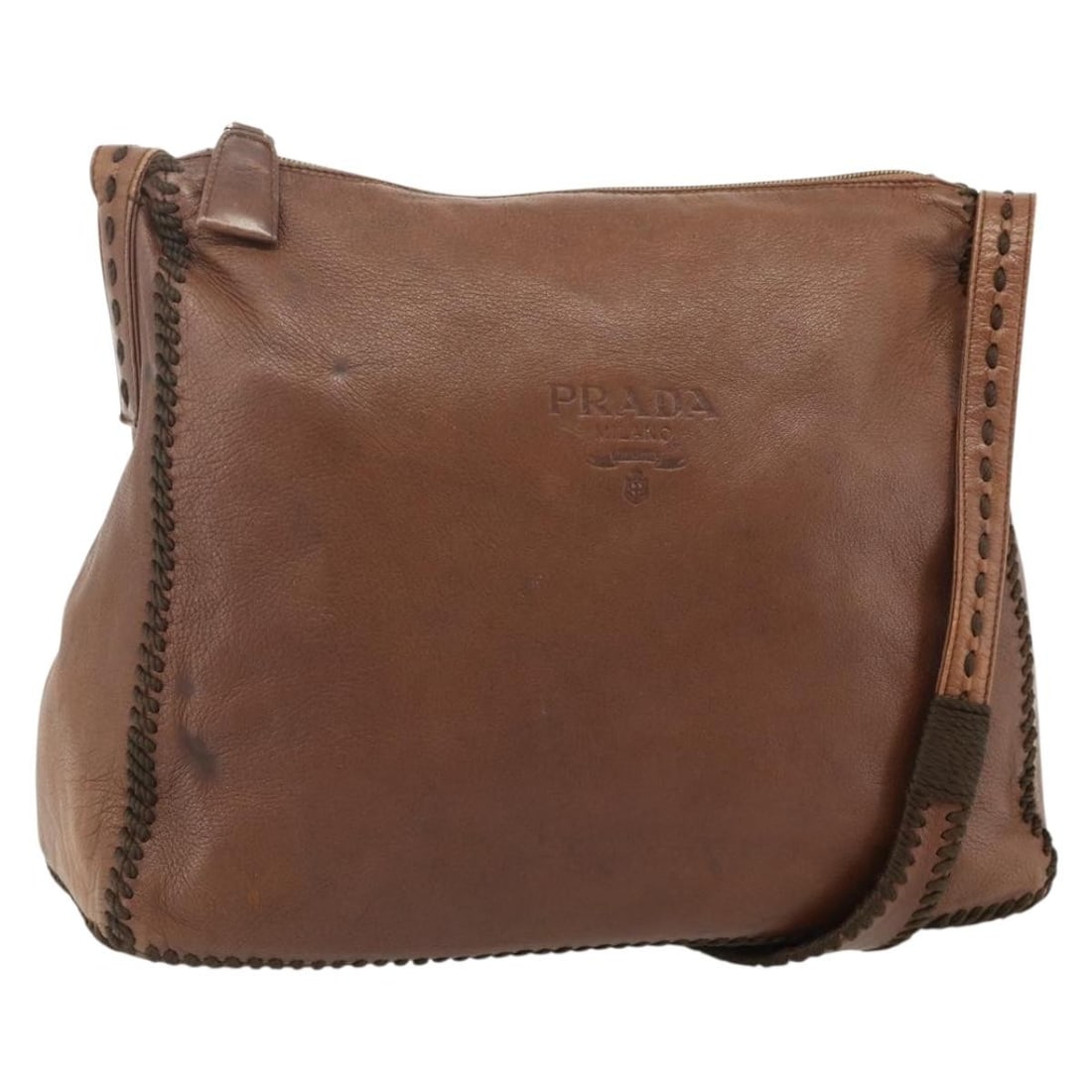 Prada Brown Leather Shoulder Bag Gold Tone Italy: Prada Brown Leather Shoulder Bag Gold Tone Italy Authentic Prada shoulder bag in brown leather with gold-tone accents. This women's bag is made in Italy and includes only the item shown in the photo; 