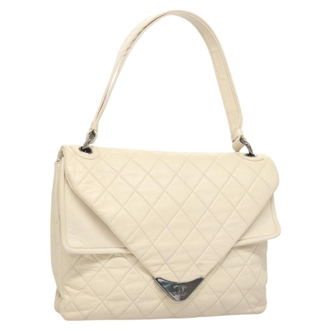 White Lamb Skin Shoulder Bag CHANEL Matelasse CC with Guarantee Card: White Lamb Skin Shoulder Bag CHANEL Matelasse CC with Guarantee Card CHANEL Matelasse shoulder bag in white lamb skin, made in Italy. This women's bag comes with a guarantee card and has a shoulder dr
