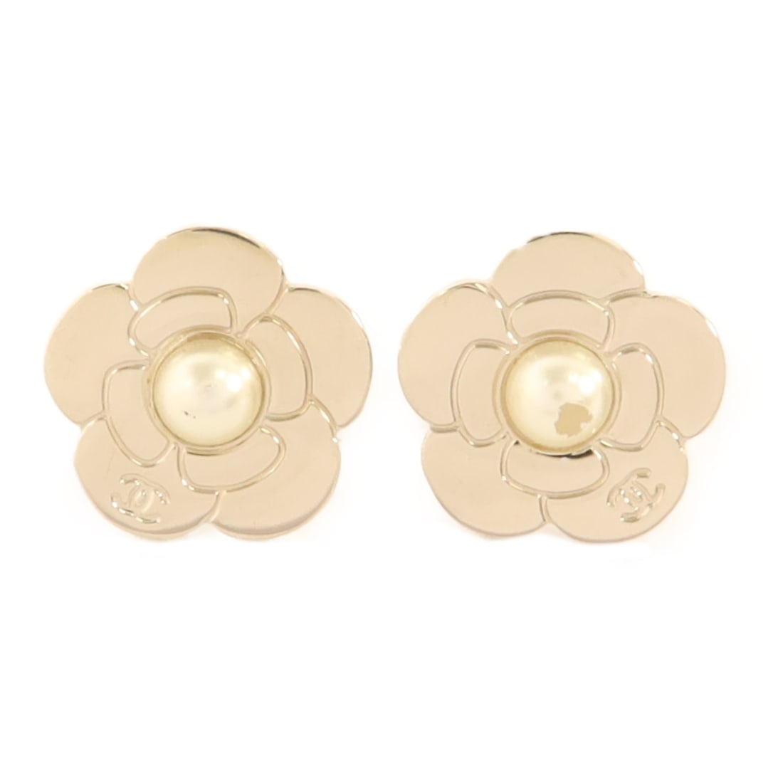 CHANEL B17B CC Pierced Earrings Gold Tone France: CHANEL B17B CC Pierced Earrings Gold Tone France CHANEL pierced earrings in gold and light gold metal, model B17B. Designed for women, these earrings feature the CC motif and measure 15 mm x 15 mm. Co