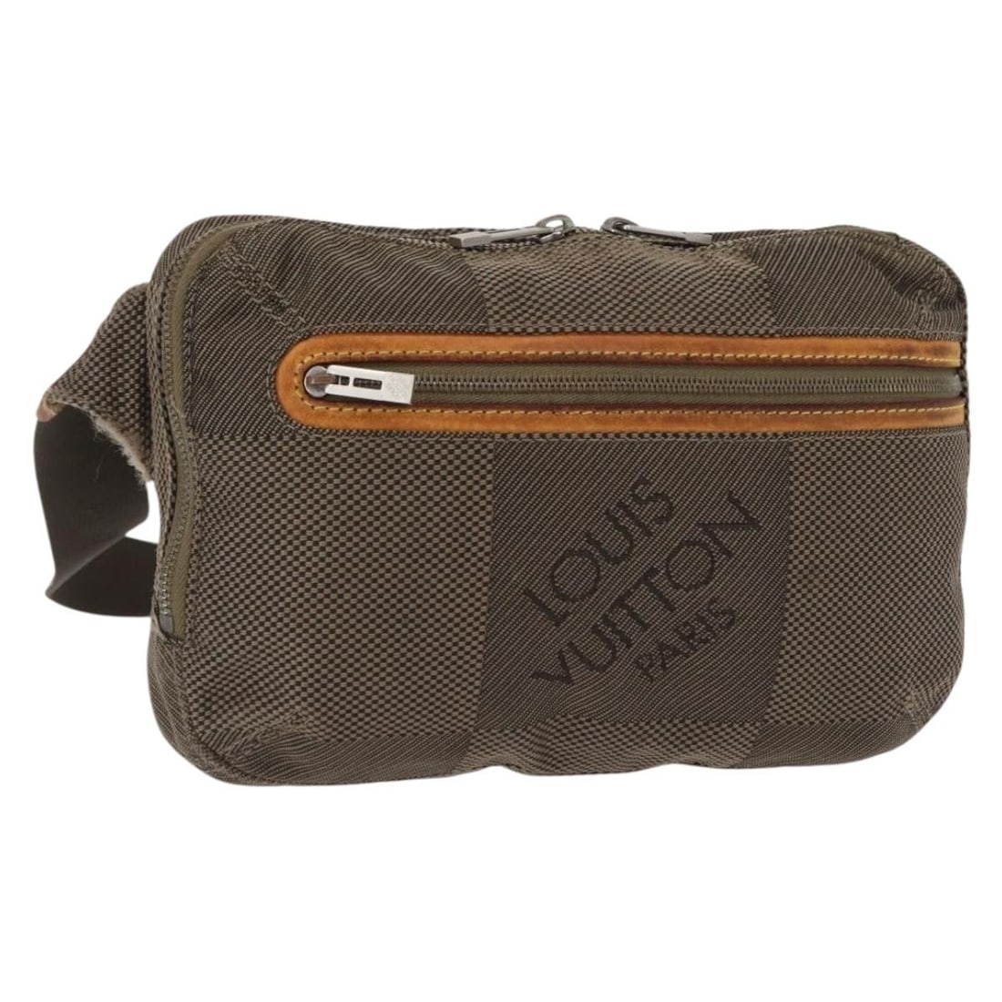 Louis Vuitton Damier Geant khaki waist bag M93022: Louis Vuitton Damier Geant khaki waist bag M93022 This Louis Vuitton Damier Geant Arche waist bag in khaki is crafted from durable Damier Geant canvas. Designed for women, it features a compact silhou
