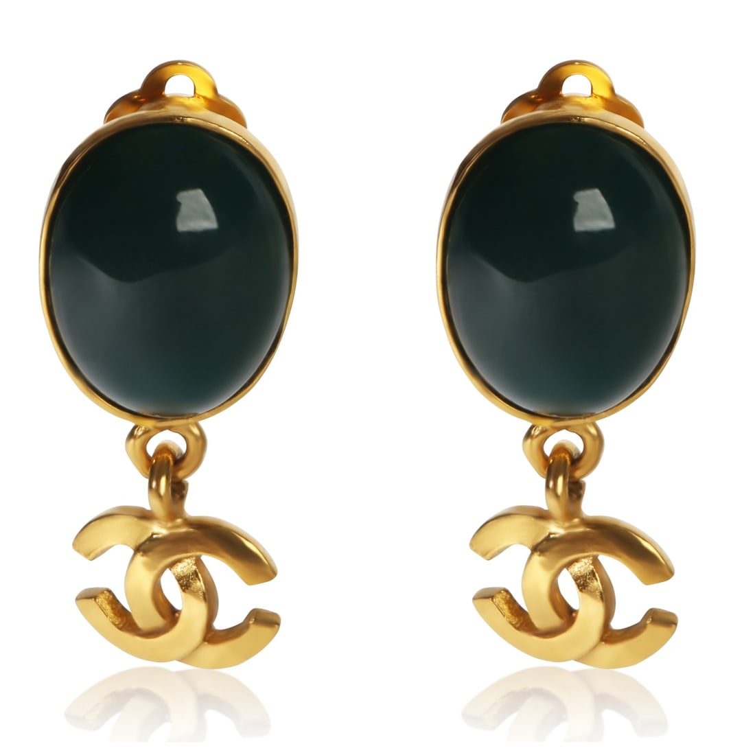 Chanel Vintage 1995 Gripoix CC Gold Plated Earrings: Chanel Vintage 1995 Gripoix CC Gold Plated Earrings Vintage 1995 Gripoix CC earrings in gold-plated metal. This pre-owned pair is designed for unisex wear and comes from France. Original box/packaging