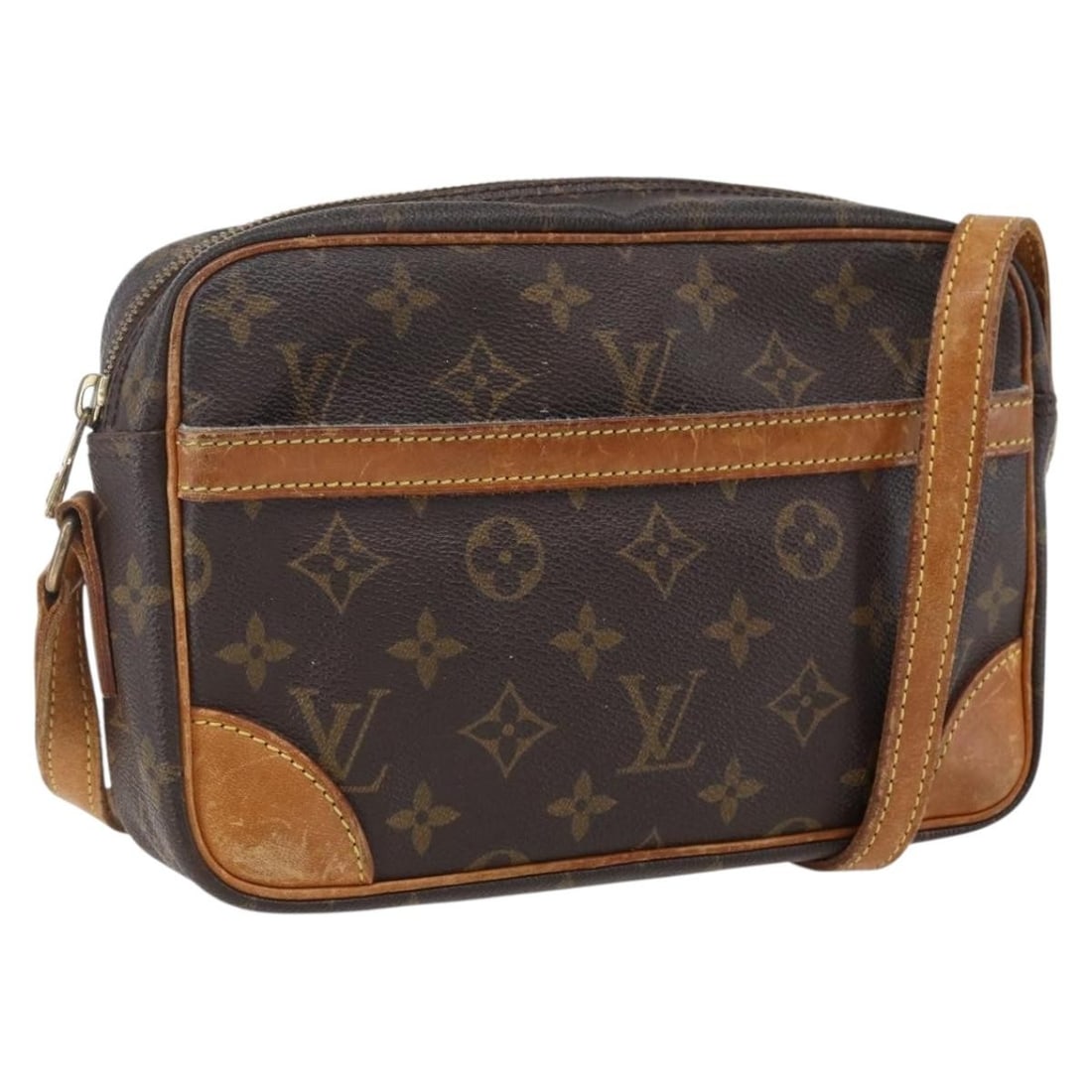 Louis Vuitton M51276 Trocadero 23 Monogram Canvas Shoulder Bag: Louis Vuitton M51276 Trocadero 23 Monogram Canvas Shoulder Bag Louis Vuitton Monogram Trocadero 23 shoulder bag in monogram canvas, made in France. This women's bag is offered as the item only; box an
