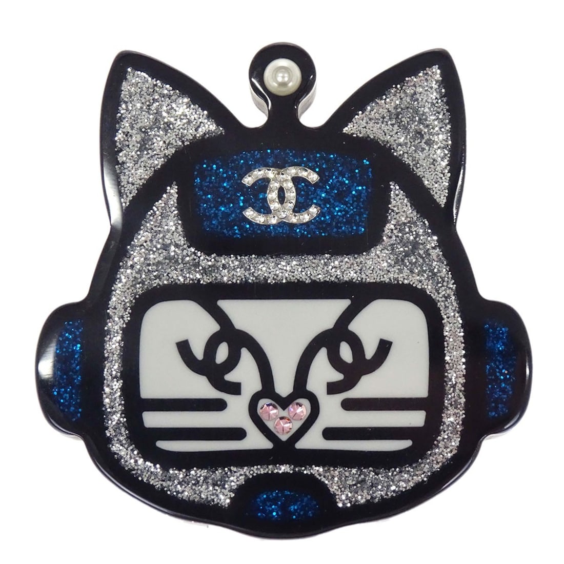 Chanel CC Black Cat Brooch Pin Silver Plated Glitter: Chanel CC Black Cat Brooch Pin Silver Plated Glitter Chanel cat brooch pin in black with glitter detailing. This brooch is made in France and features silver plated construction with rhinestone and ar
