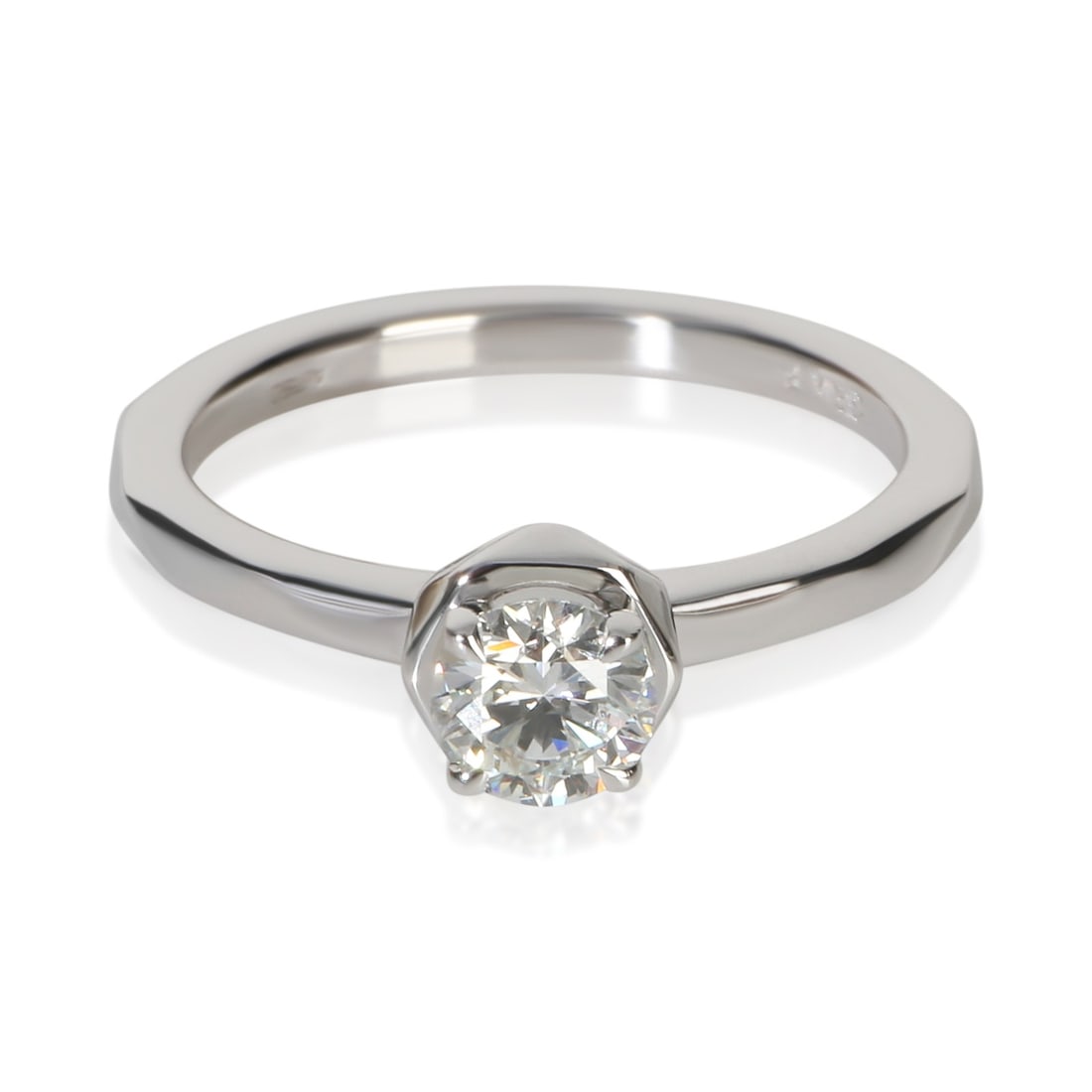 Graff Laurence Graff Signature 0.50 ct Diamond Engagement Ring 18k White Gold: Graff Laurence Graff Signature 0.50 ct Diamond Engagement Ring 18k White Gold Pre-owned Graff Laurence Graff Signature engagement ring featuring a round brilliant diamond. This women's ring includes t