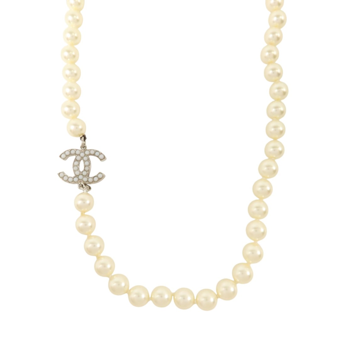 CHANEL 09V CC PVC Necklace White and Gold Tone: CHANEL 09V CC PVC Necklace White and Gold Tone Chanel CC necklace in white PVC and metal with gold and light gold tones. This women's necklace features the iconic CC motif and includes a storage box a