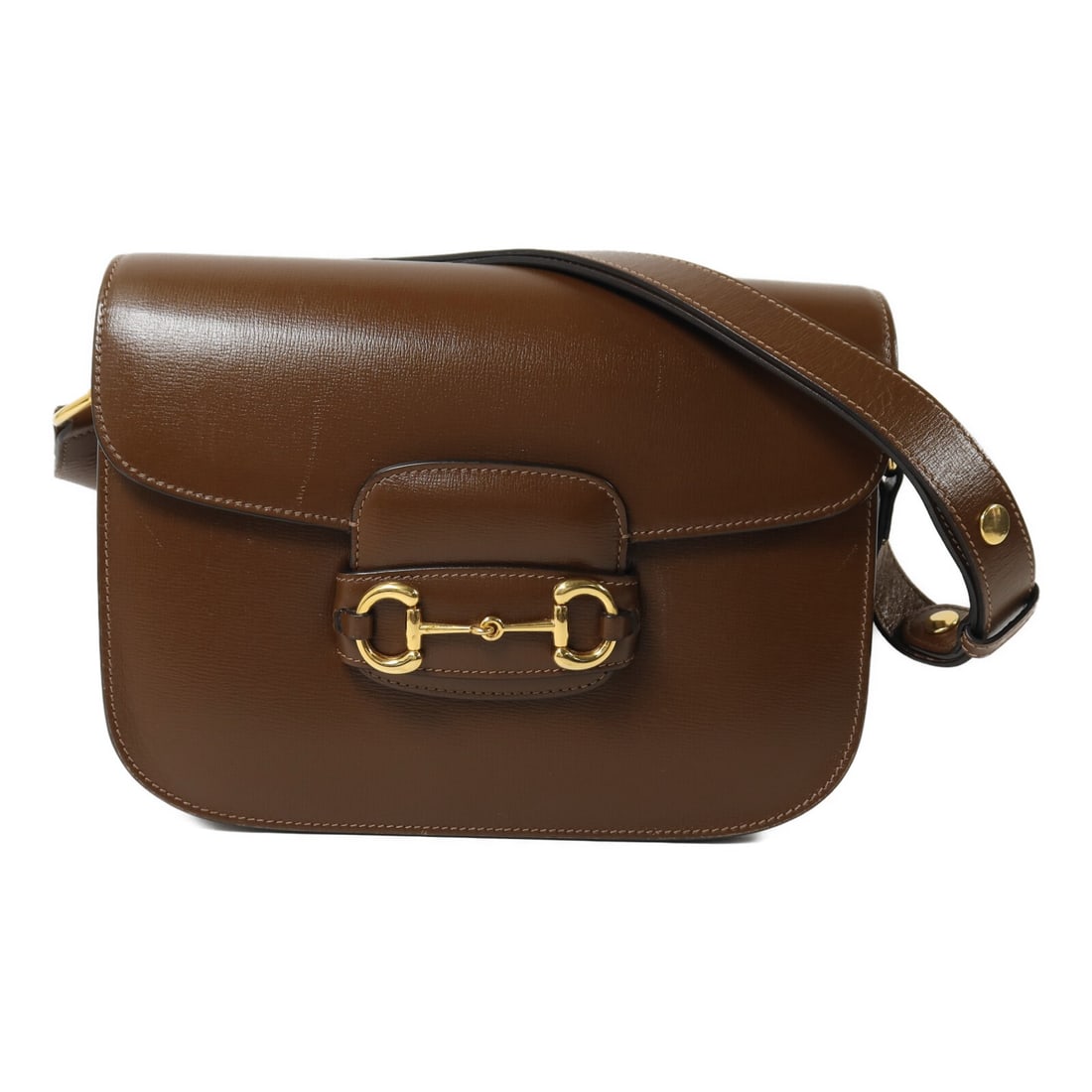 Gucci Horsebit 1955 Shoulder Bag 602204 Brown Calfskin Leather: Gucci Horsebit 1955 Shoulder Bag 602204 Brown Calfskin Leather A Gucci GG Horsebit 1955 shoulder bag in brown calfskin leather with gold hardware. The bag features a shoulder strap and a practical int