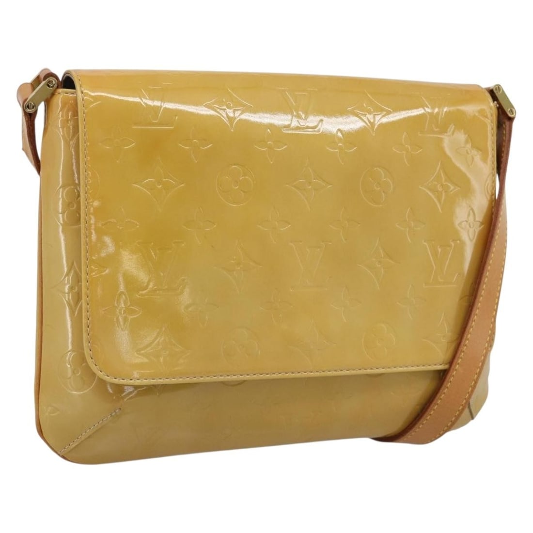 Louis Vuitton M91301 Thompson Street shoulder bag in beige patent leather: Louis Vuitton M91301 Thompson Street shoulder bag in beige patent leather Louis Vuitton Thompson Street shoulder bag in beige Monogram Vernis patent leather. This women's bag features a slim profile w