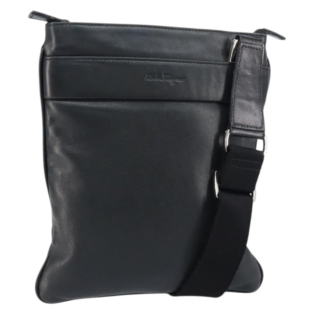 Black Leather Shoulder Bag Salvatore Ferragamo Vintage Unisex: Black Leather Shoulder Bag Salvatore Ferragamo Vintage Unisex This vintage Salvatore Ferragamo unisex shoulder bag is crafted from black leather. It features a spacious design suitable for various occ